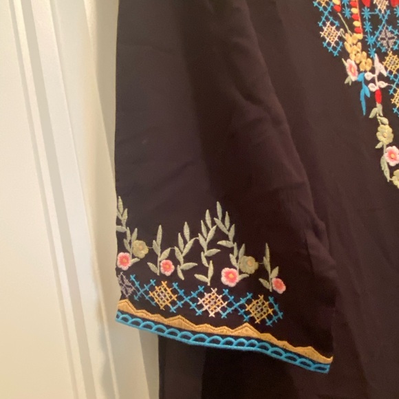 AK. Embroidery V-neck Blouse - Picture 2 of 10